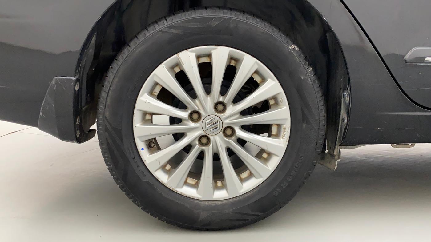 2015 Maruti Ciaz ZXI, Petrol, Manual, 97,889 km, Right Rear Wheel