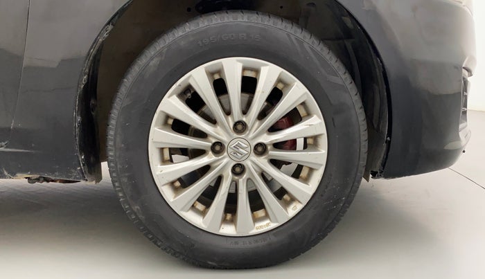 2015 Maruti Ciaz ZXI, Petrol, Manual, 97,889 km, Right Front Wheel