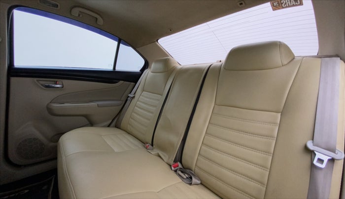 2015 Maruti Ciaz ZXI, Petrol, Manual, 97,889 km, Right Side Rear Door Cabin