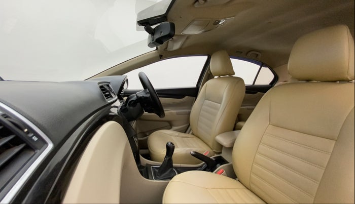 2015 Maruti Ciaz ZXI, Petrol, Manual, 97,889 km, Right Side Front Door Cabin