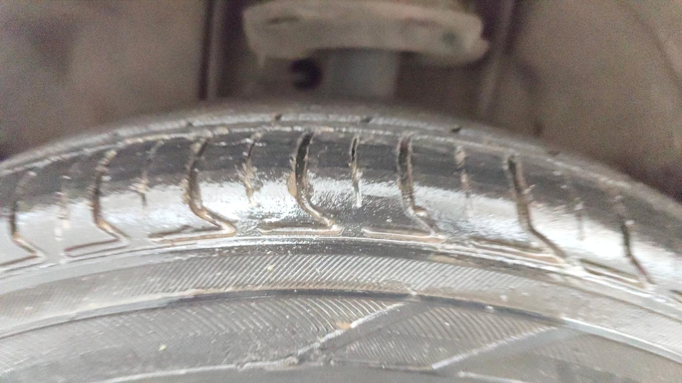 2018 Tata Tiago XTA PETROL, Petrol, Automatic, 86,397 km, Left Front Tyre Tread