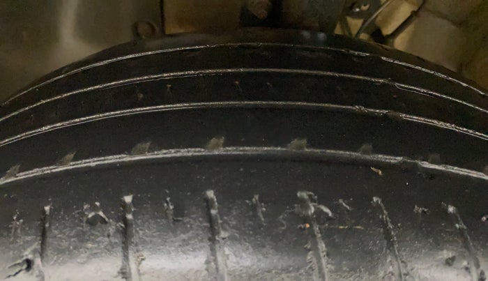 2022 Hyundai VENUE S(O) 1.2, Petrol, Manual, 49,959 km, Left Front Tyre Tread