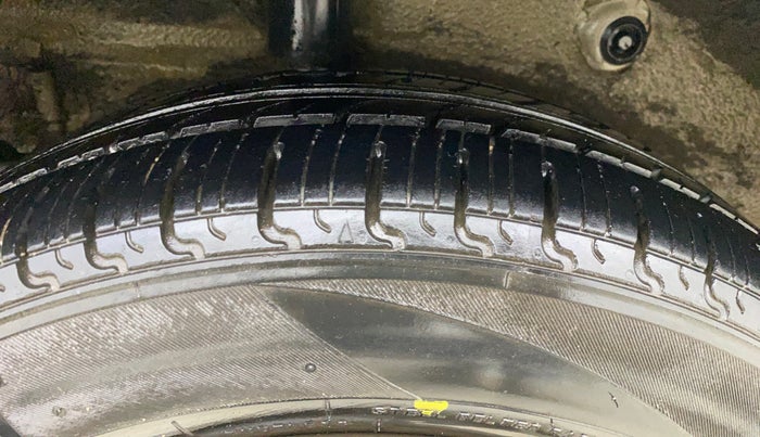 2015 Maruti Celerio VXI AMT, Petrol, Automatic, 68,724 km, Right Rear Tyre Tread