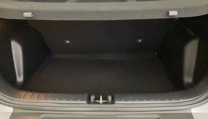 2021 KIA SONET HTX 1.0 IMT, Petrol, Manual, 24,816 km, Boot Inside