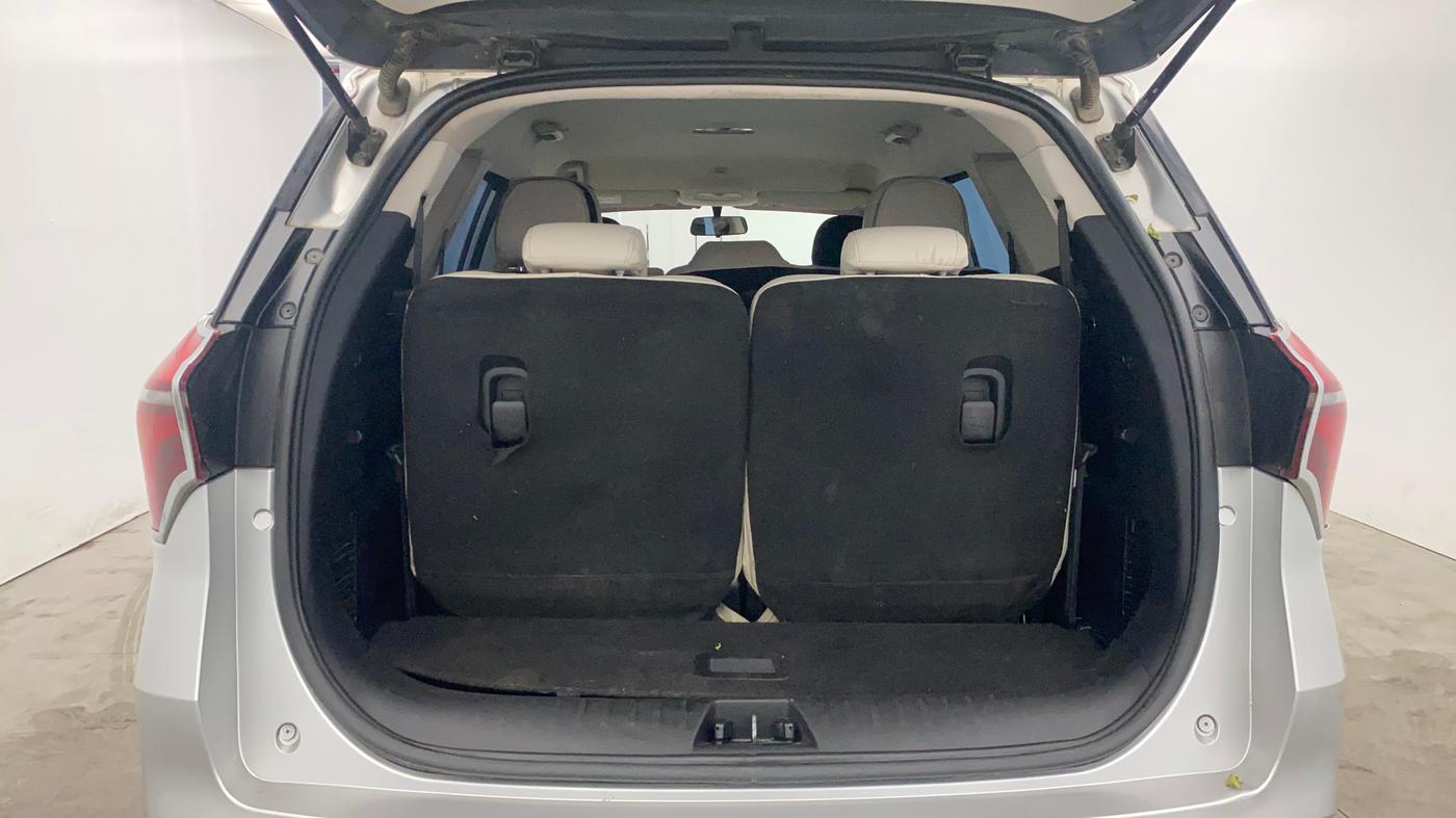 2022 Mahindra XUV700 AX 3 D MT 7 STR, Diesel, Manual, 1,31,555 km, Boot Inside