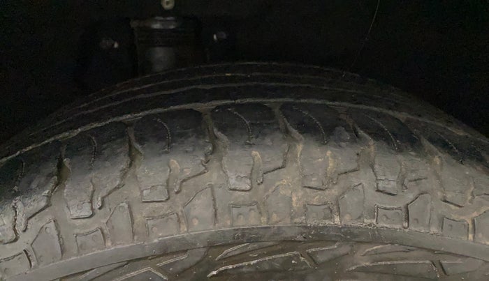 2022 Mahindra XUV700 AX 3 D MT 7 STR, Diesel, Manual, 1,31,555 km, Right Rear Tyre Tread