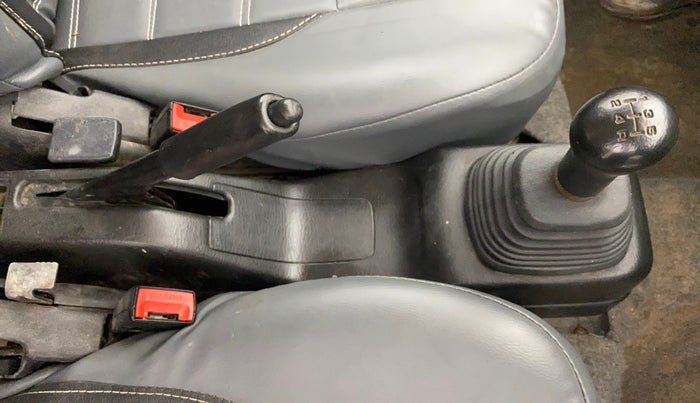 2017 Maruti Eeco 5 STR WITH A/C+HTR, CNG, Manual, 57,736 km, Gear Lever