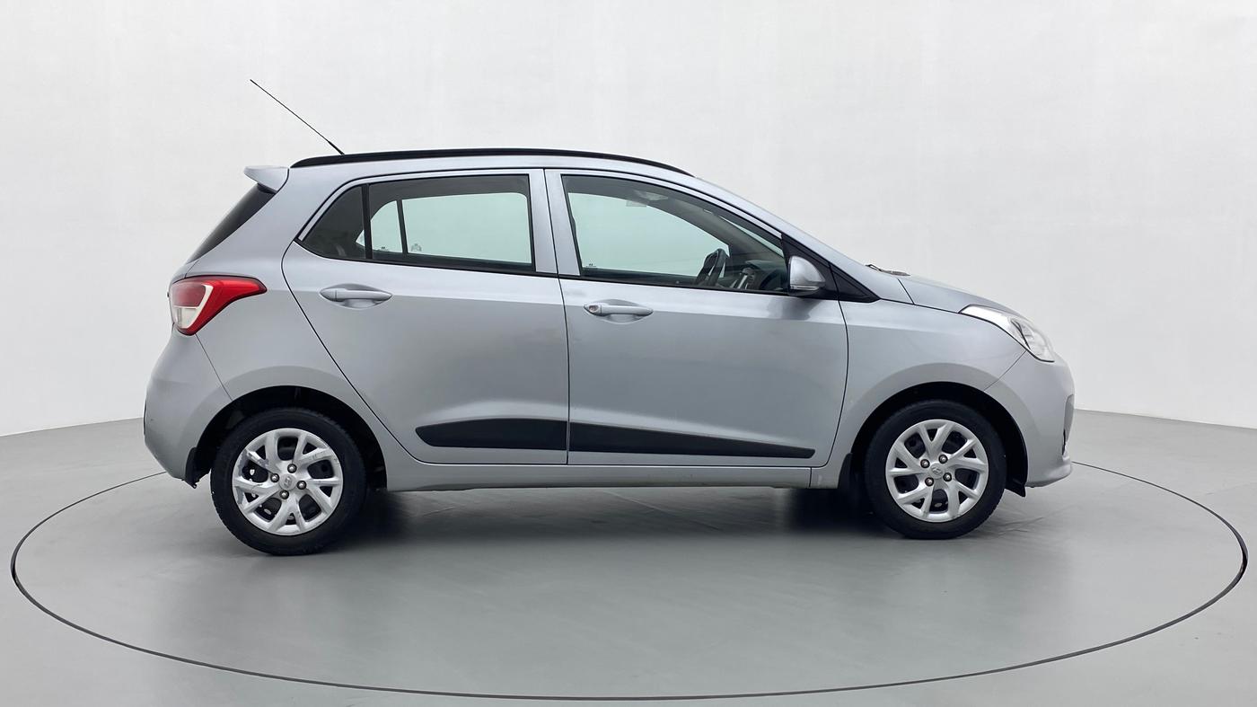 2018 Hyundai Grand i10 SPORTZ O 1.2, Petrol, Manual, 46,431 km, Right Side View