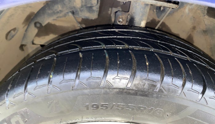 2019 Toyota Glanza G ISG, Petrol, Manual, 1,19,623 km, Left Front Tyre Tread