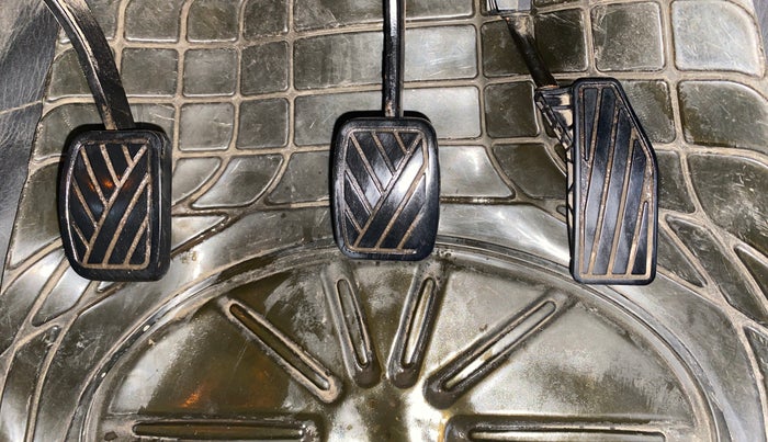 2019 Toyota Glanza G ISG, Petrol, Manual, 1,19,623 km, Pedals