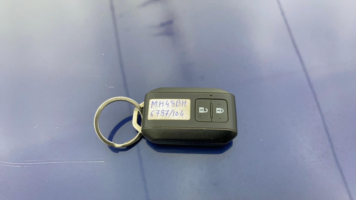 2019 Toyota Glanza G ISG, Petrol, Manual, 1,19,623 km, Key Close Up