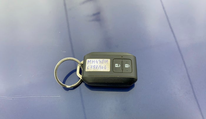 2019 Toyota Glanza G ISG, Petrol, Manual, 1,19,623 km, Key Close Up