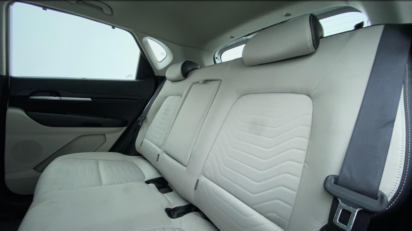 2021 KIA SONET HTX 1.0 IMT, Petrol, Manual, 13,373 km, Right Side Rear Door Cabin
