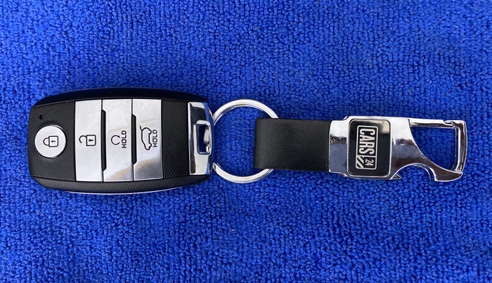 2021 KIA SONET HTX 1.0 IMT, Petrol, Manual, 13,373 km, Key Close Up