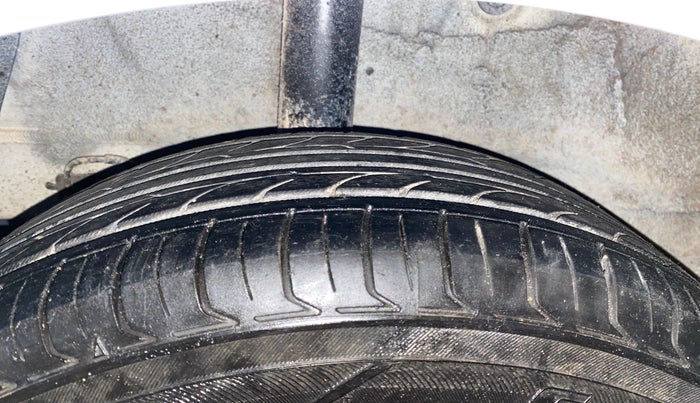 2014 Hyundai Grand i10 SPORTZ 1.2 KAPPA VTVT, Petrol, Manual, 52,075 km, Right Rear Tyre Tread