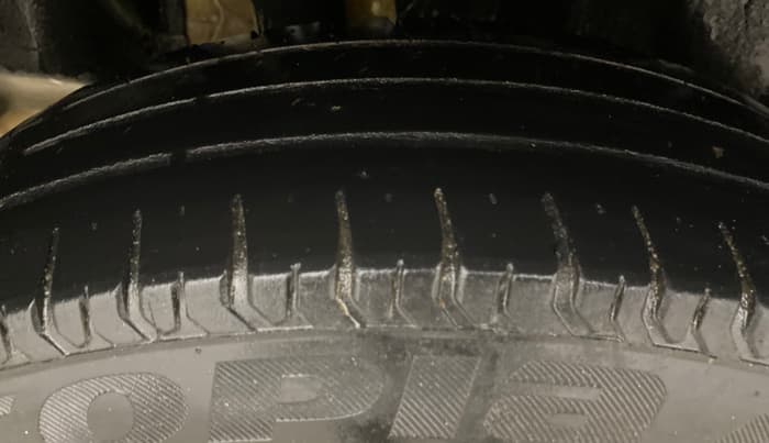 2019 Maruti Swift VXI, Petrol, Manual, 1,15,082 km, Right Rear Tyre Tread
