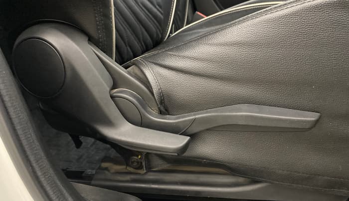 2019 Maruti Swift VXI, Petrol, Manual, 1,15,082 km, Driver Side Adjustment Panel