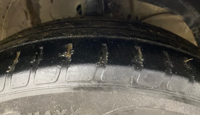 2019 Maruti Swift VXI, Petrol, Manual, 1,15,082 km, Right Front Tyre Tread