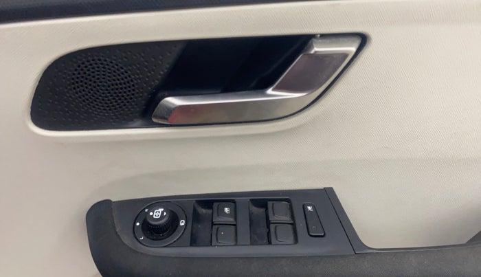 2022 Tata ALTROZ XZA PLUS, Petrol, Automatic, 24,918 km, Driver Side Door Panels Control