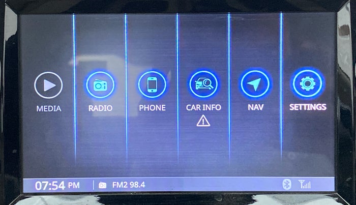 2018 Mahindra TUV300 T10, Diesel, Manual, 94,093 km, Touchscreen Infotainment System