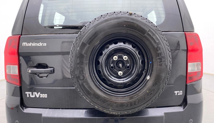 2018 Mahindra TUV300 T10, Diesel, Manual, 94,093 km, Spare Tyre