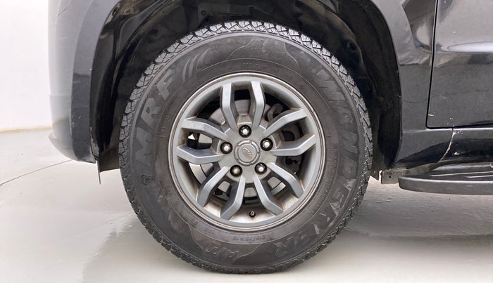 2018 Mahindra TUV300 T10, Diesel, Manual, 94,093 km, Left Front Wheel