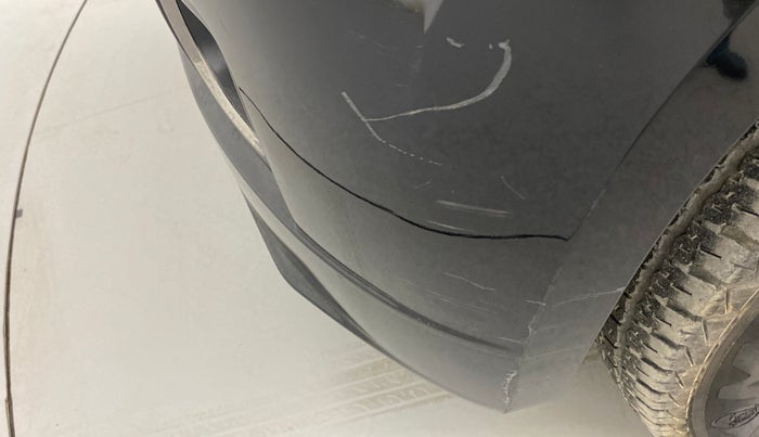 2018 Mahindra TUV300 T10, Diesel, Manual, 94,093 km, Front bumper - Minor scratches