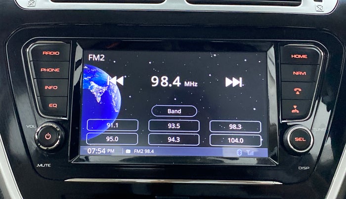 2018 Mahindra TUV300 T10, Diesel, Manual, 94,093 km, Infotainment System