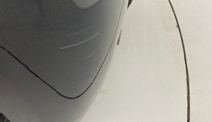 2018 Mahindra TUV300 T10, Diesel, Manual, 94,093 km, Rear bumper - Minor scratches
