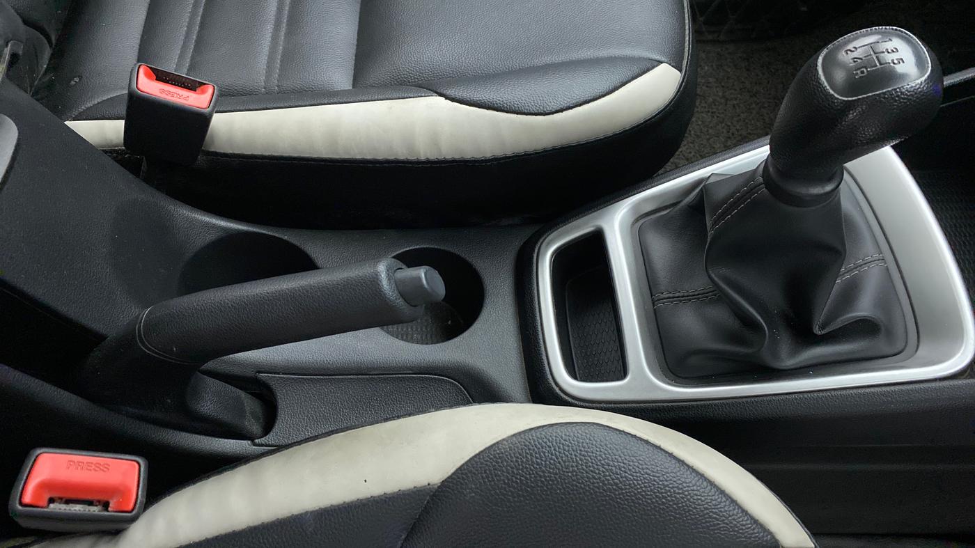 2021 Hyundai VENUE S 1.2, Petrol, Manual, 42,025 km, Gear Lever