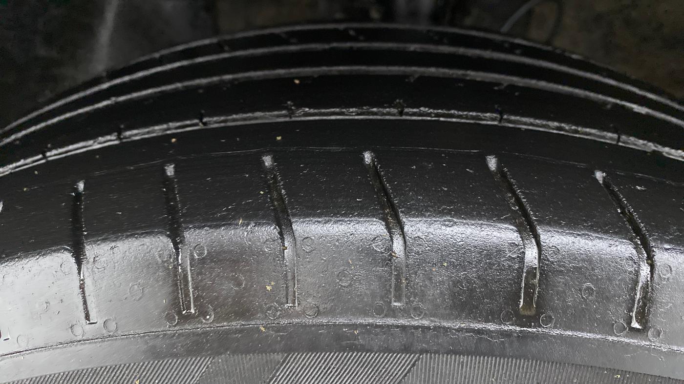 2021 Hyundai VENUE S 1.2, Petrol, Manual, 42,025 km, Left Front Tyre Tread