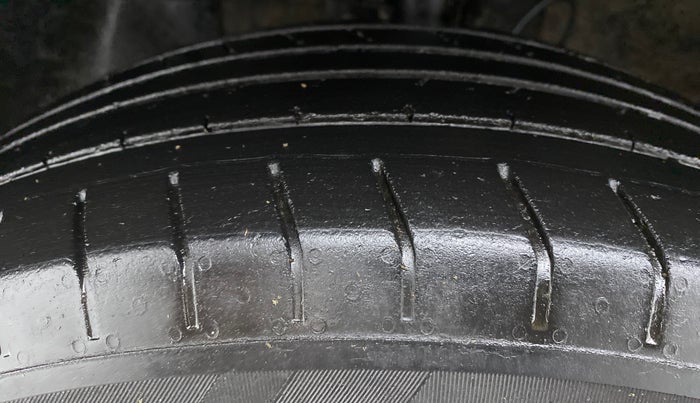 2021 Hyundai VENUE S 1.2, Petrol, Manual, 42,025 km, Left Front Tyre Tread