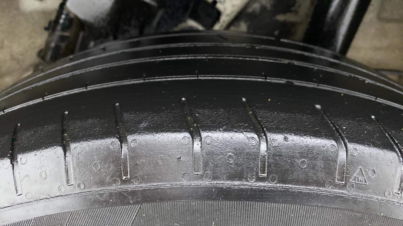 2021 Hyundai VENUE S 1.2, Petrol, Manual, 42,025 km, Left Rear Tyre Tread