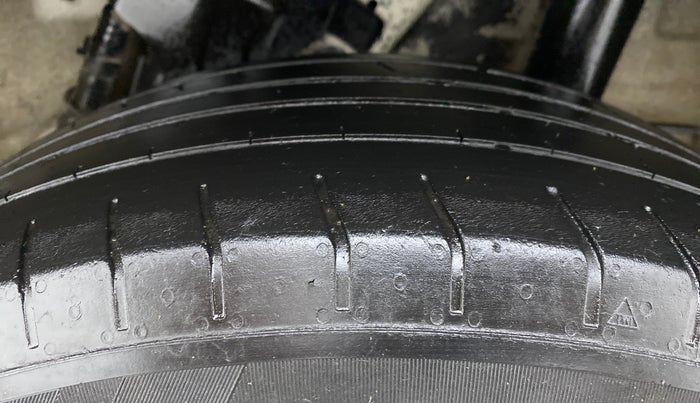 2021 Hyundai VENUE S 1.2, Petrol, Manual, 42,025 km, Left Rear Tyre Tread
