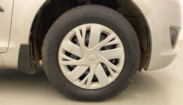 2014 Maruti Swift VXI, Petrol, Manual, 86,973 km, Right Front Wheel