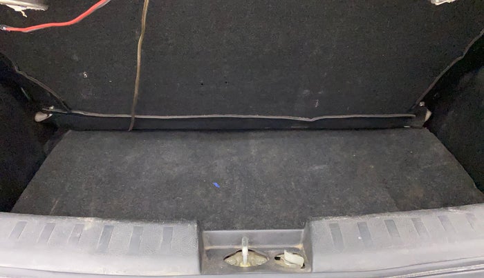2014 Maruti Swift VXI, Petrol, Manual, 86,973 km, Boot Inside