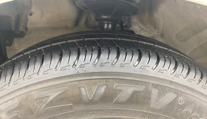 2015 Maruti Celerio ZXI (O), Petrol, Manual, 50,666 km, Left Front Tyre Tread