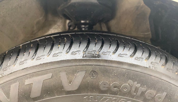 2015 Maruti Celerio ZXI (O), Petrol, Manual, 50,666 km, Right Front Tyre Tread