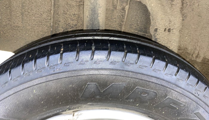 2020 Renault TRIBER RXE MT, Petrol, Manual, 44,923 km, Right Rear Tyre Tread