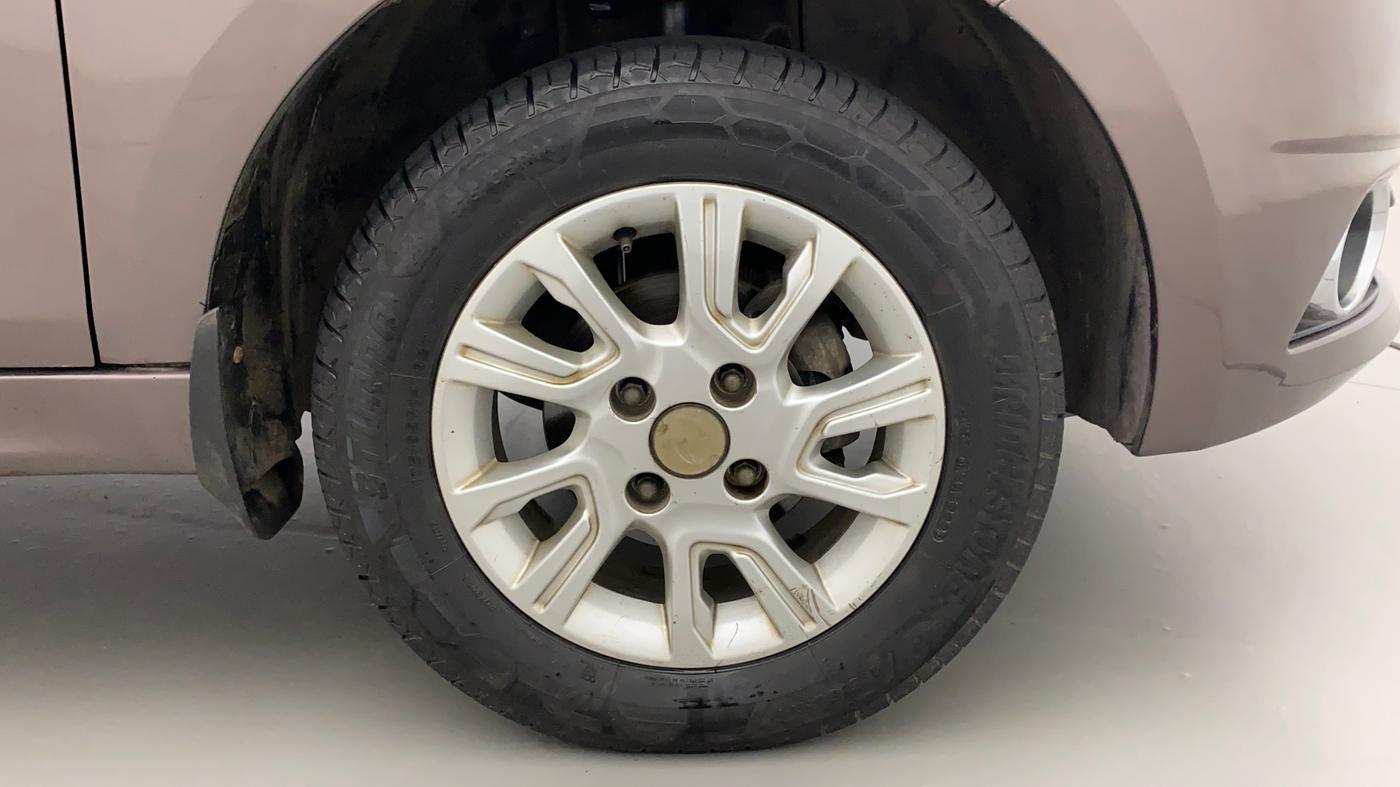 2017 Tata Tiago XZ PETROL, Petrol, Manual, 75,452 km, Right Front Wheel