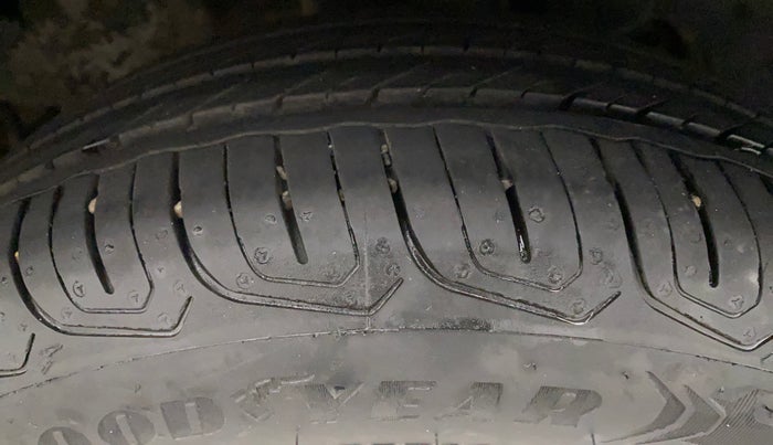 2017 Tata Tiago XZ PETROL, Petrol, Manual, 75,452 km, Right Rear Tyre Tread
