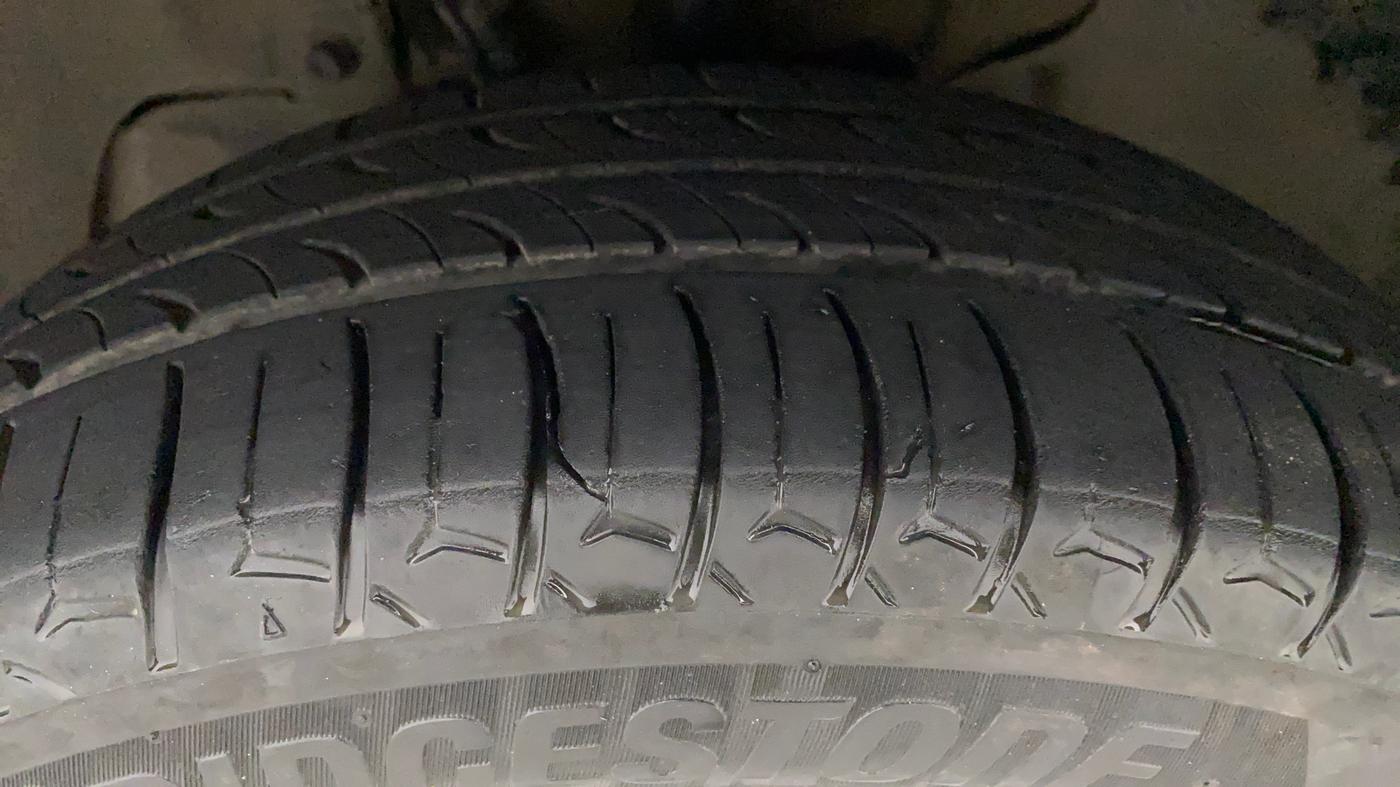 2017 Tata Tiago XZ PETROL, Petrol, Manual, 75,452 km, Left Front Tyre Tread