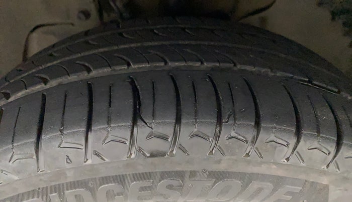 2017 Tata Tiago XZ PETROL, Petrol, Manual, 75,452 km, Left Front Tyre Tread