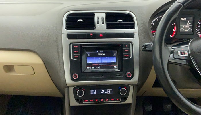 2016 Volkswagen Vento HIGHLINE PETROL, Petrol, Manual, 62,549 km, Air Conditioner