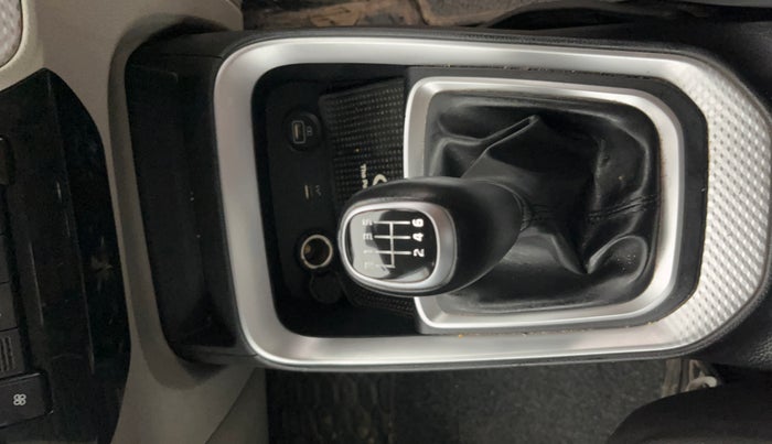 2020 KIA SONET HTX 1.0 IMT, Petrol, Manual, 77,635 km, Gear Lever