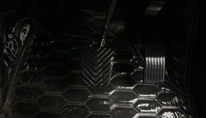 2020 KIA SONET HTX 1.0 IMT, Petrol, Manual, 77,635 km, Pedals