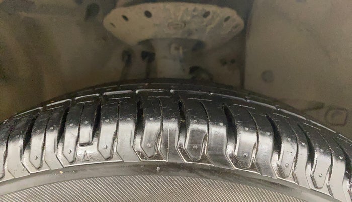 2012 Honda Brio S(O) MT, Petrol, Manual, 28,351 km, Right Front Tyre Tread