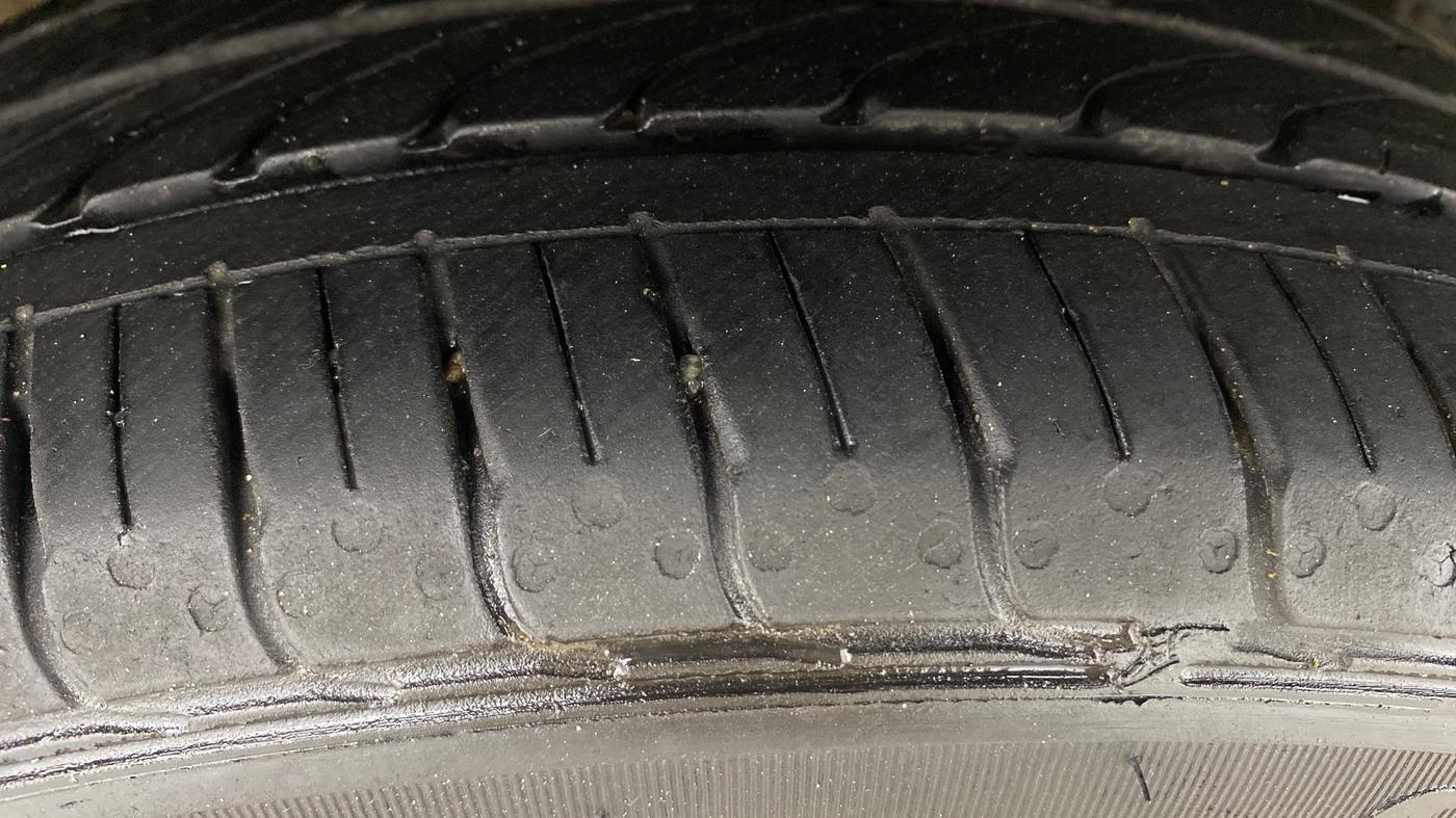 2017 Tata TIGOR XZ (O) PETROL, Petrol, Manual, 87,105 km, Right Rear Tyre Tread