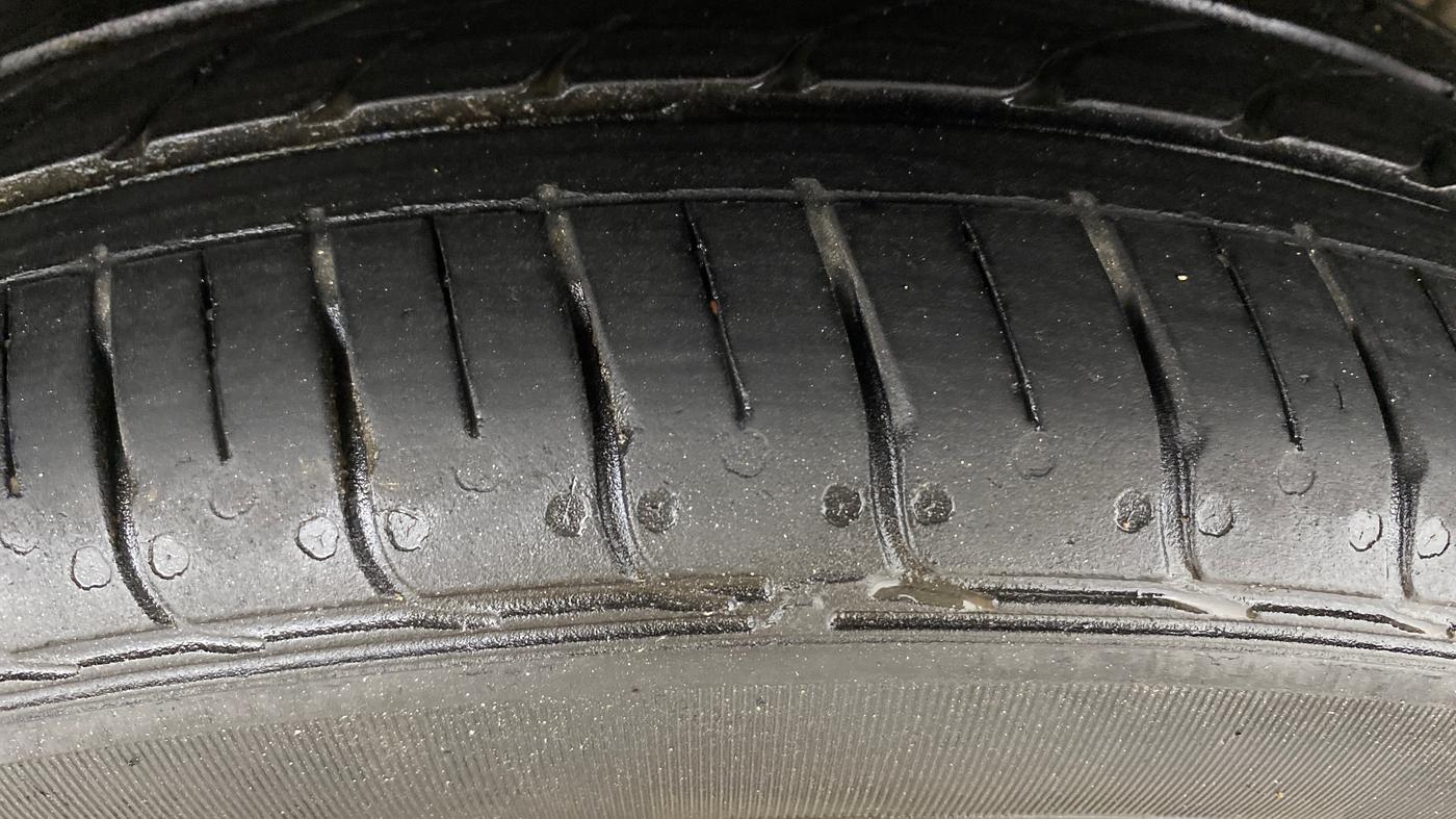 2017 Tata TIGOR XZ (O) PETROL, Petrol, Manual, 87,105 km, Left Rear Tyre Tread