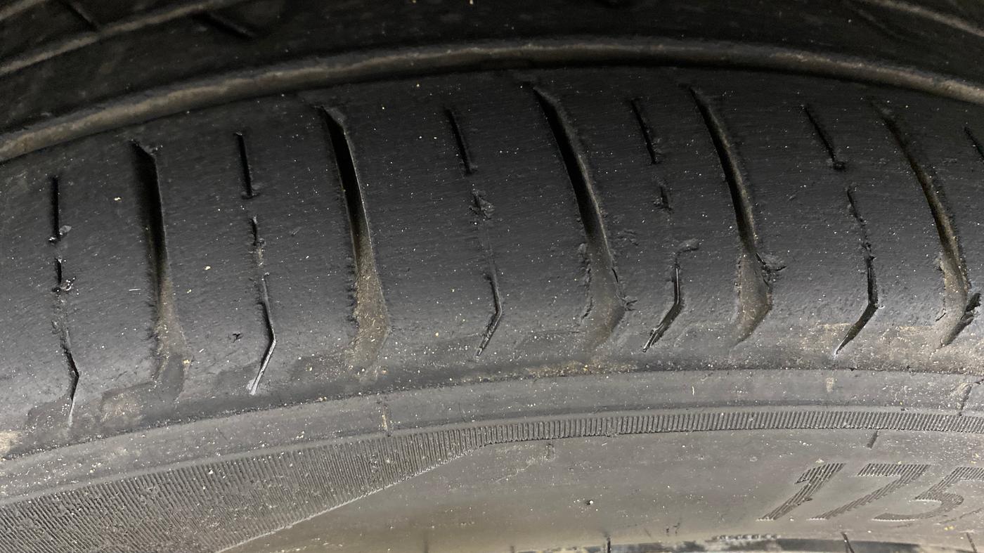 2017 Tata TIGOR XZ (O) PETROL, Petrol, Manual, 87,105 km, Left Front Tyre Tread